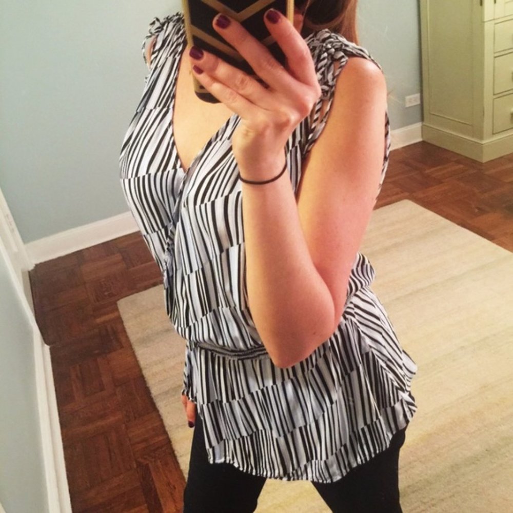 Banana Republic Sleeveless V-Neck Blouse w peplum style wrap front